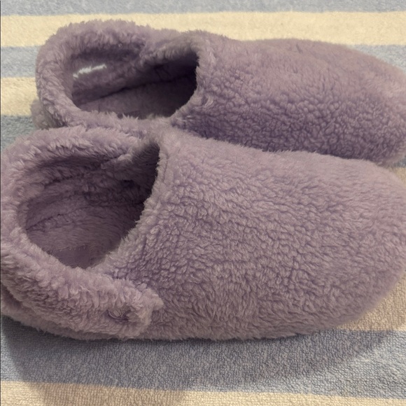 CROCS Women's Slippers in Lavender NWT - Picture 6 of 8